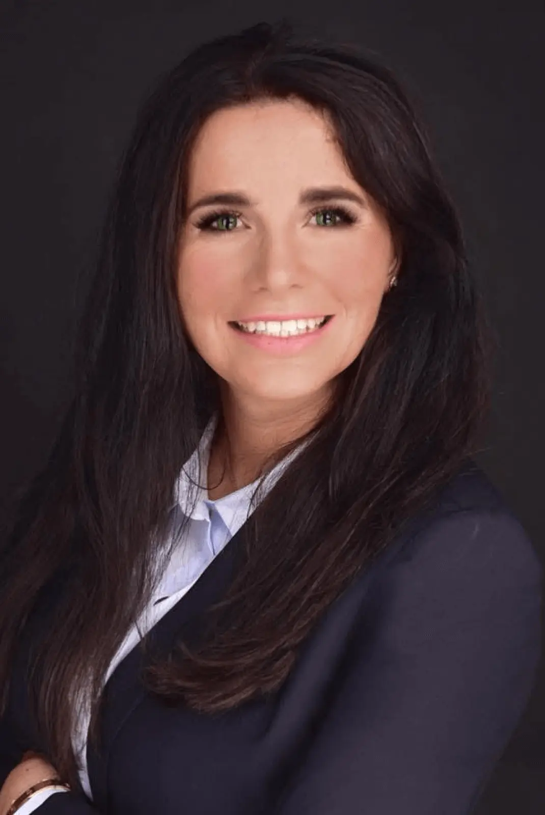 Businessfoto Dozentin Anja B. im dunklen Blazer